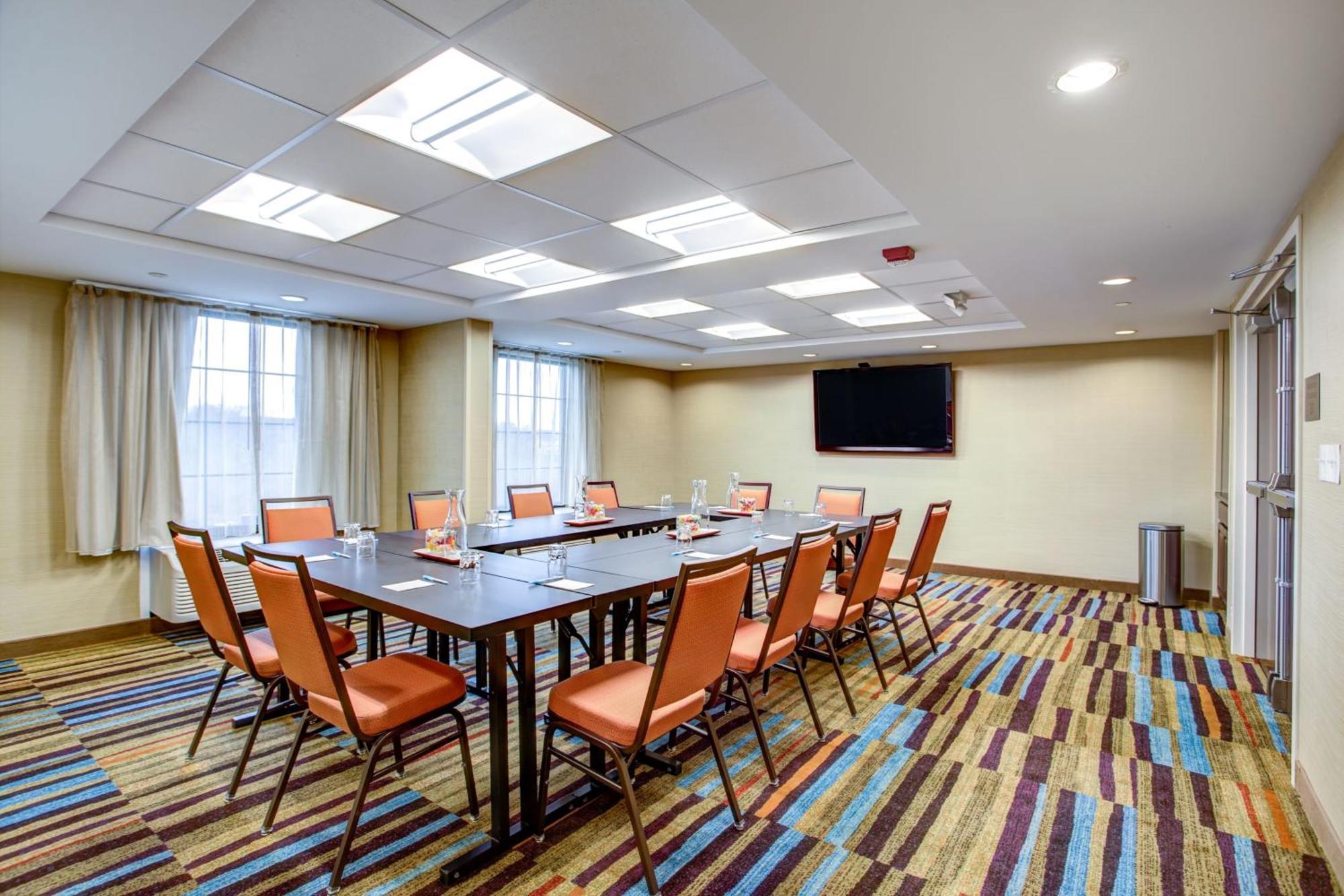 Fairfield Inn & Suites By Marriott Springfield Holyoke Buitenkant foto