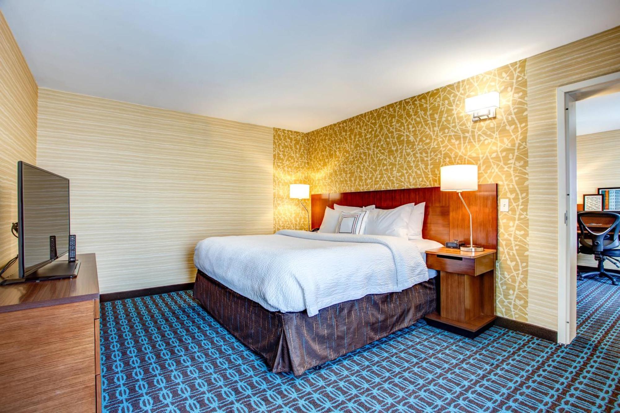 Fairfield Inn & Suites By Marriott Springfield Holyoke Buitenkant foto