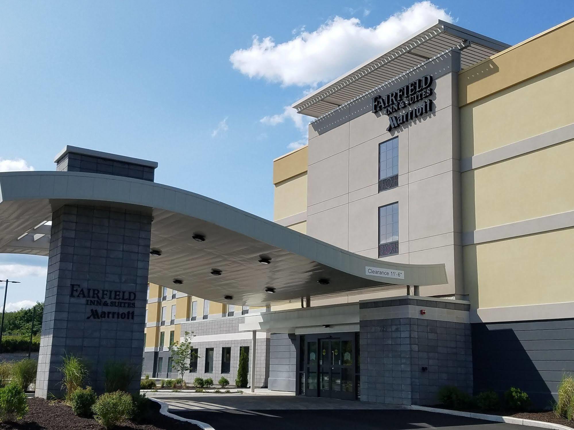 Fairfield Inn & Suites By Marriott Springfield Holyoke Buitenkant foto