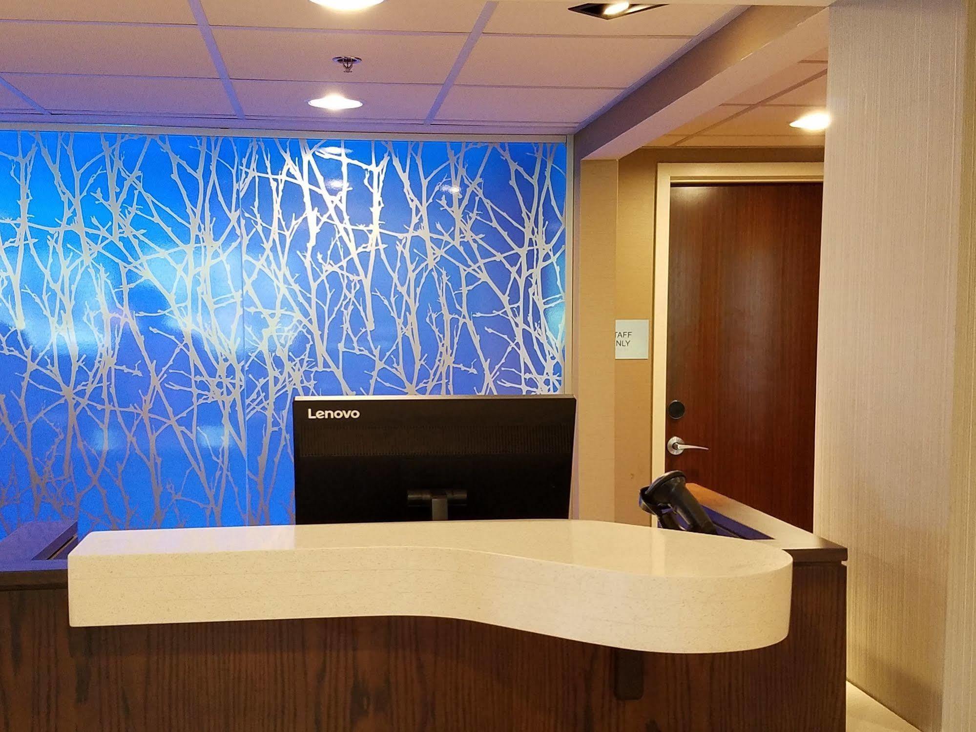 Fairfield Inn & Suites By Marriott Springfield Holyoke Buitenkant foto