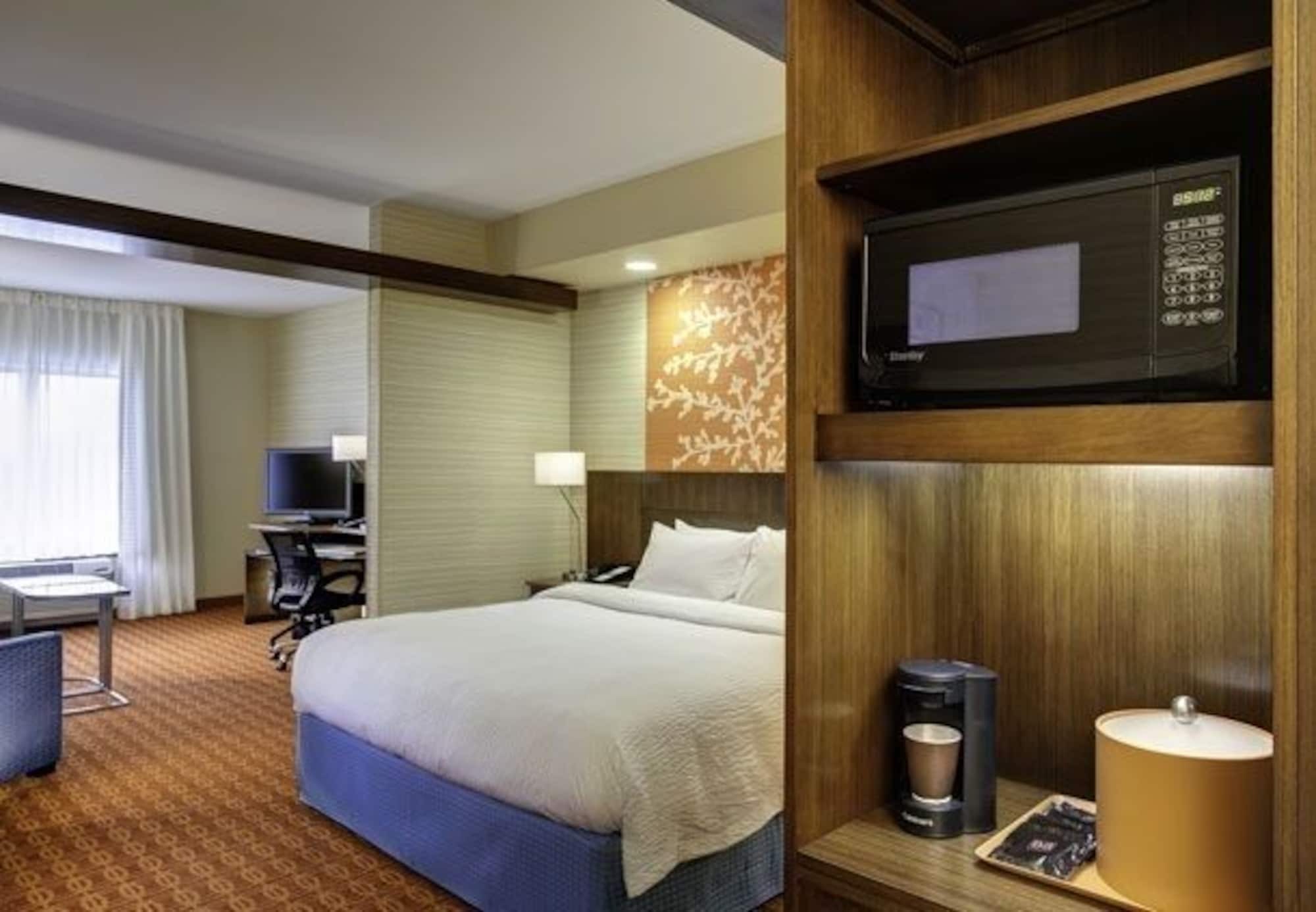 Fairfield Inn & Suites By Marriott Springfield Holyoke Buitenkant foto